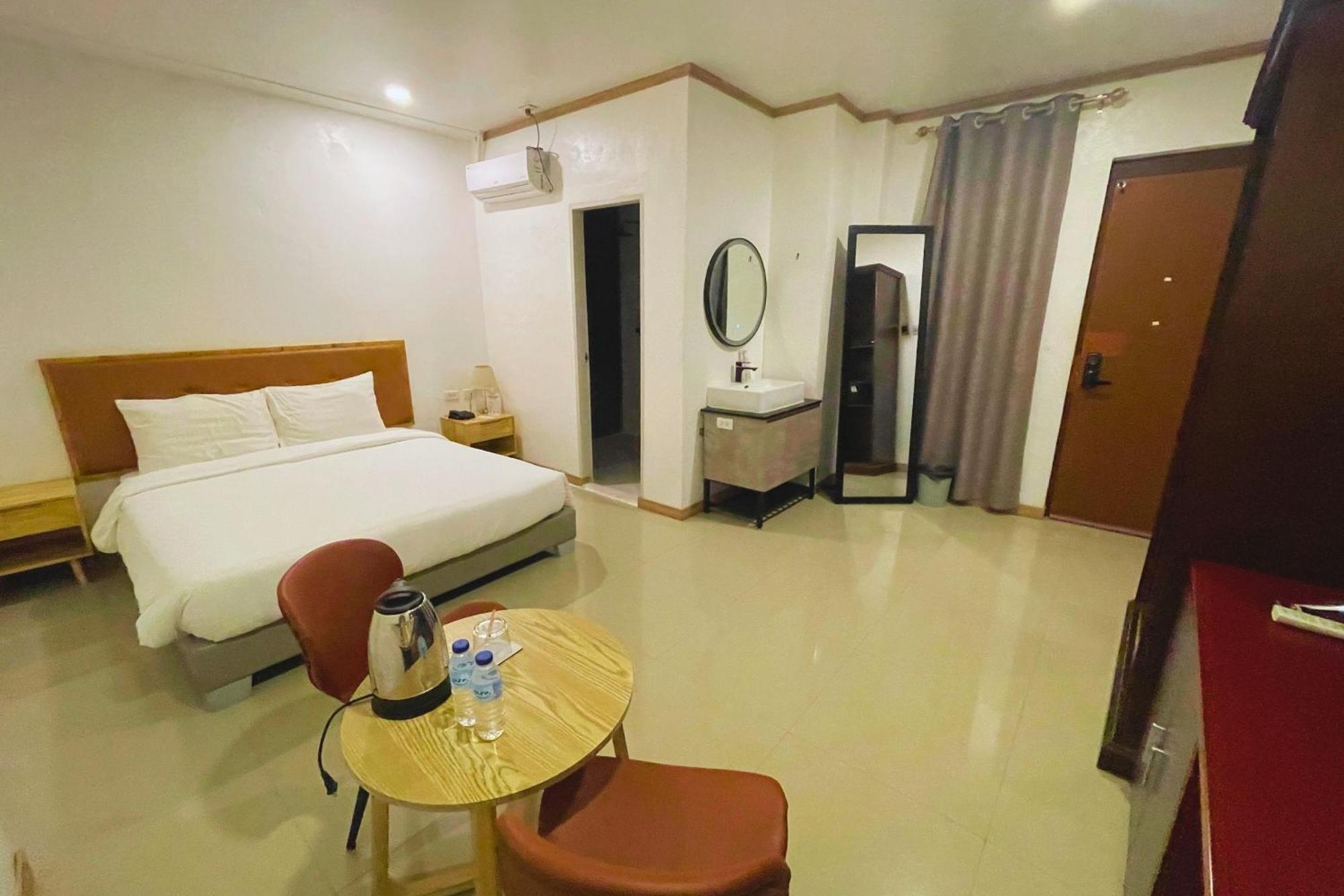 Hotel Halo Angeles City 客房 照片