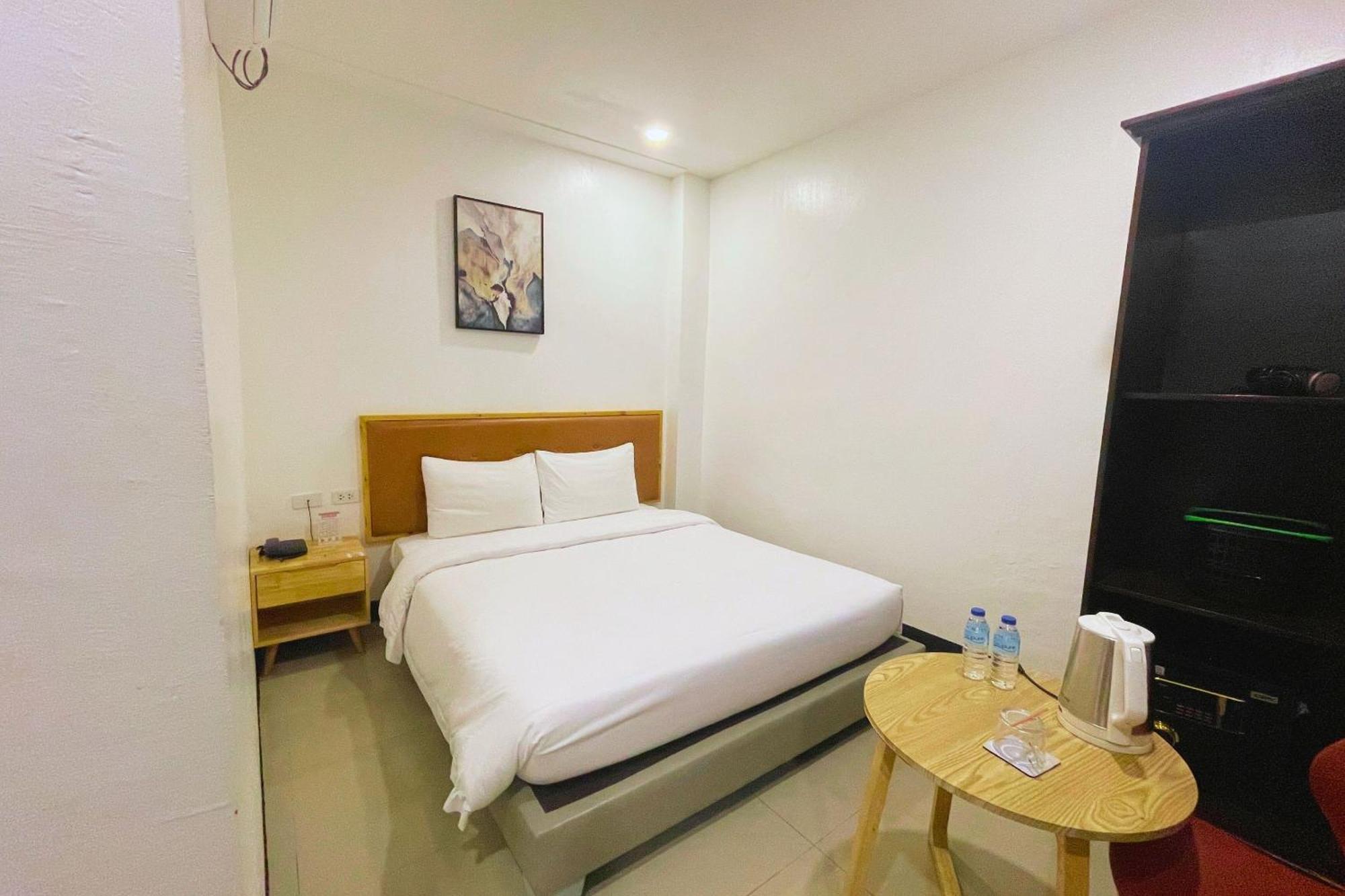 Hotel Halo Angeles City 客房 照片